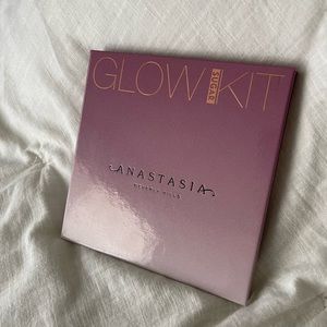 ✨ Anastasia Beverly Hills Sugar Glow Kit ✨